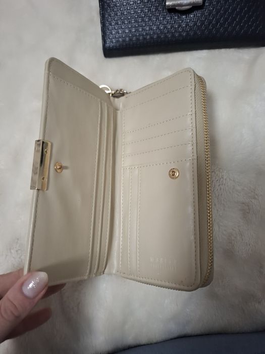 Портмонета в перфектно състояние