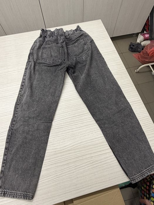 Pantaloni denim marimea 36
