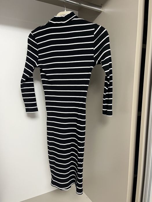 Черна рокля спортна Terranova