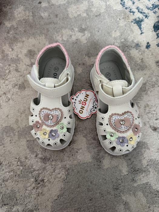 Сандали для девочки