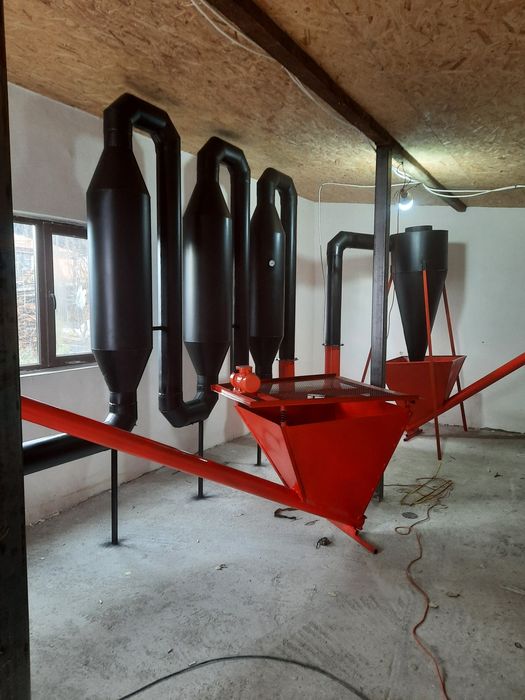 Uscător aerodinamic cu snek de alimentare și sită vibranta 300/350 kg/