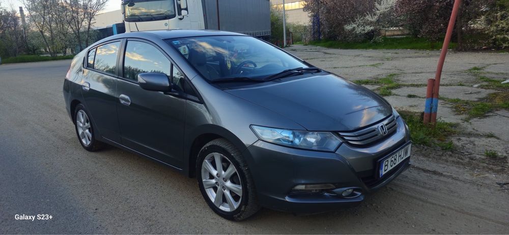 Honda insight hybrid