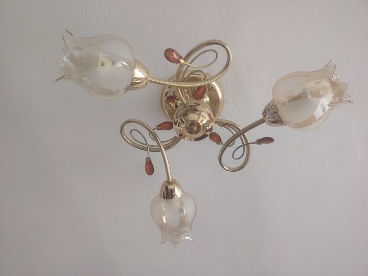 Vând candelabru stare foarte buna