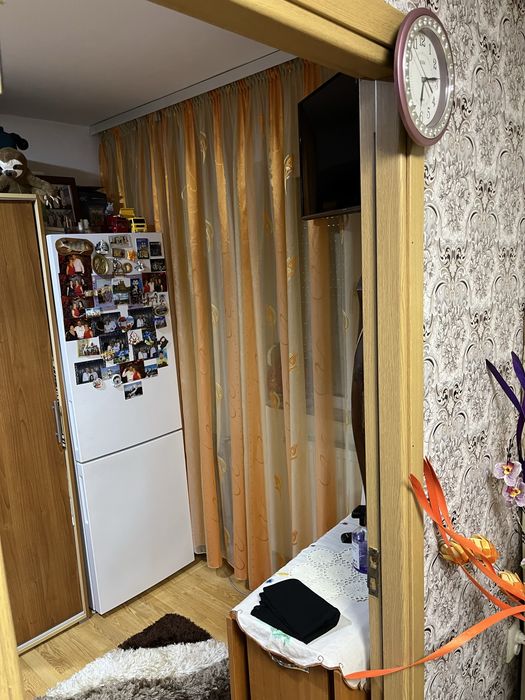 Vand apartament 2 camere etaj1 bloc c2 zona unitate