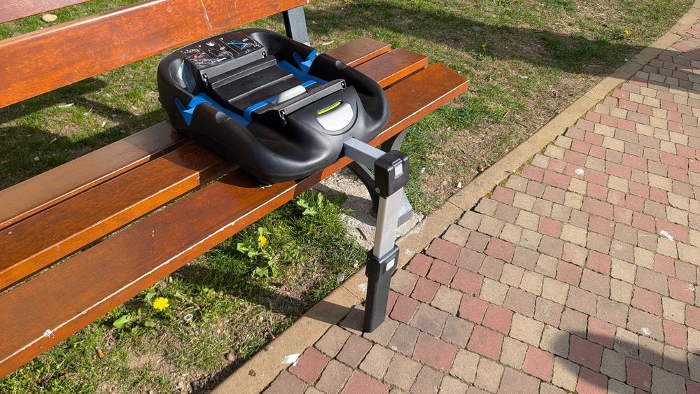 Cărucior Adame Polonia (sistem roți) + landou (nou) + scoică + suport scoică ptr. mașină isofix + scaun sport + diverse accesorii