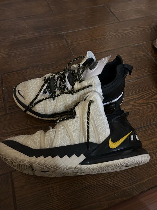 Nike Lebron 18 Lakers Home