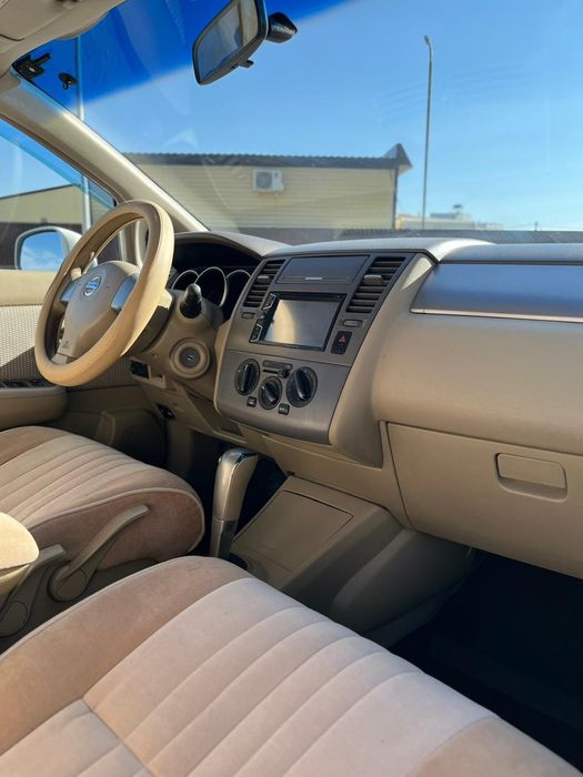 Продам nissan Tiida