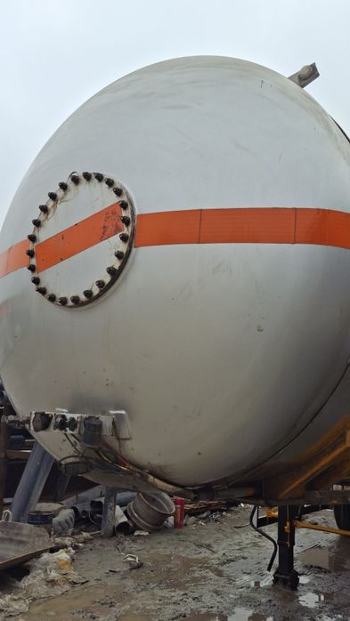 Ярим тиркама Бензавоз Цистерна