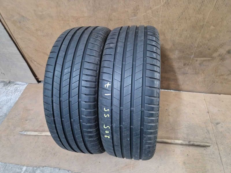 2 Bridgestone R17 205/55
летни гуми
DOT0819