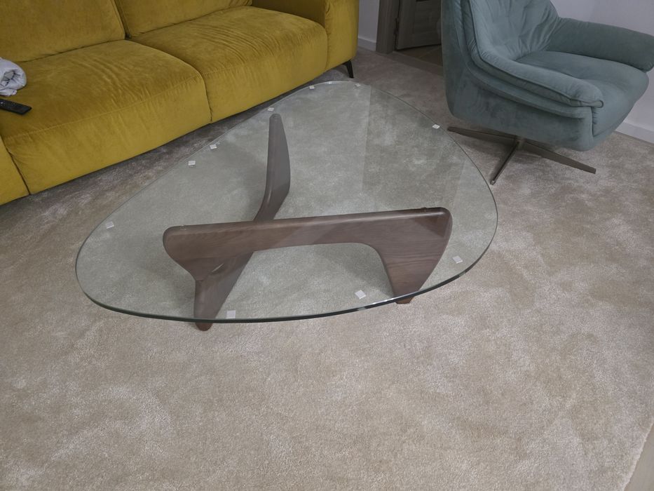 Măsuță cafea stil Herman Miller Vitra  Noguchi   lemn masiv de nuc + sticlă  NOUĂ