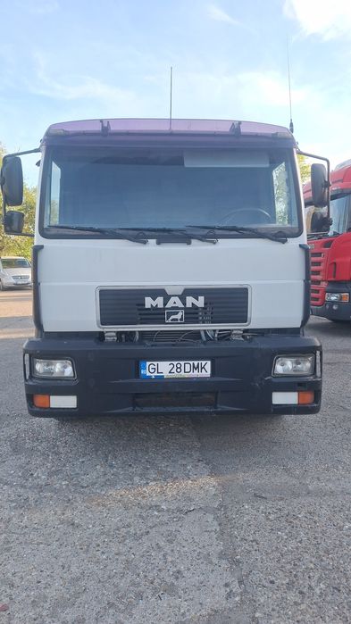 Autocamion basculabila Man