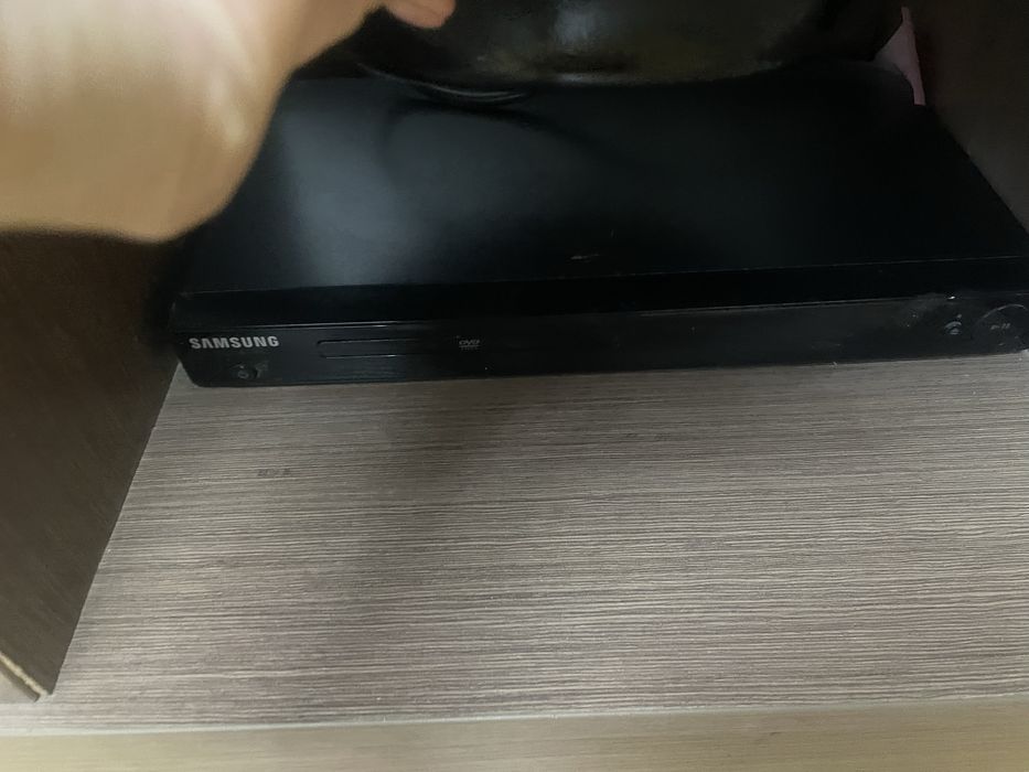 Продам телевизор с приставкой для диска