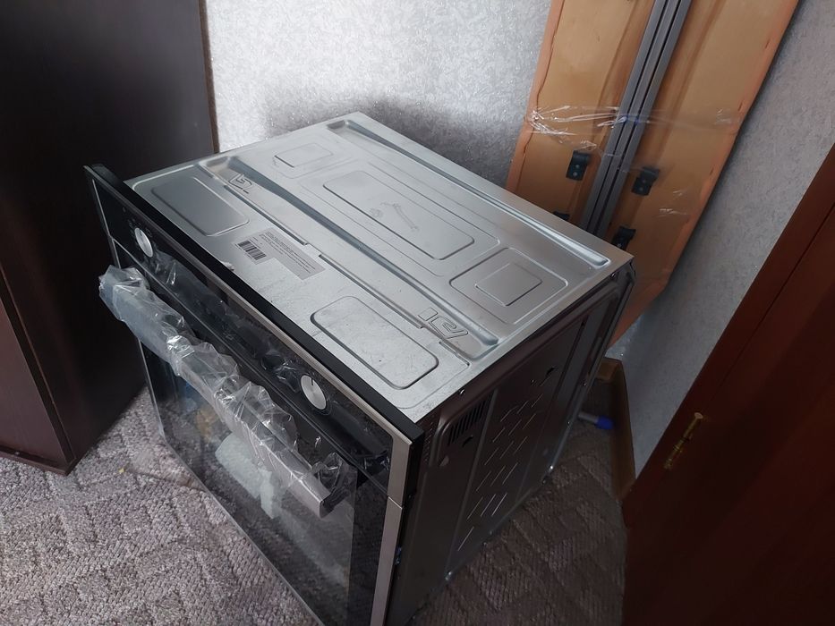 Духовой шкаф  новый