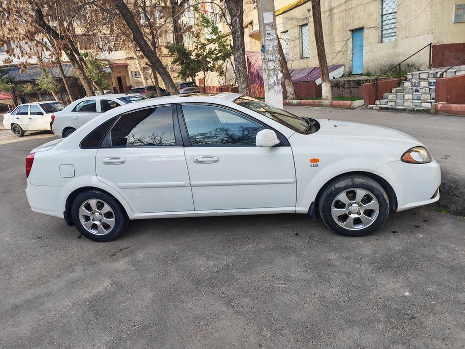 Шевроле Ласетти жентра килинган