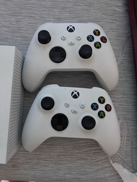 XBOX Series S Nou cu 2 controllere