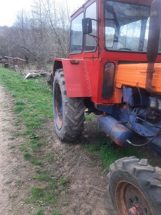 Vând tractor u650