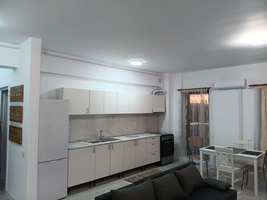 Proprietar închiriez apartament 2 camere nou  bloc cartier rezidential