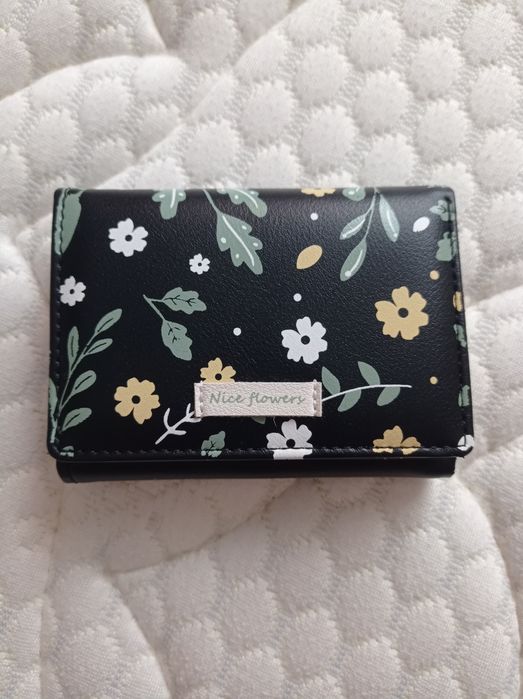 Женский маленький кошелек