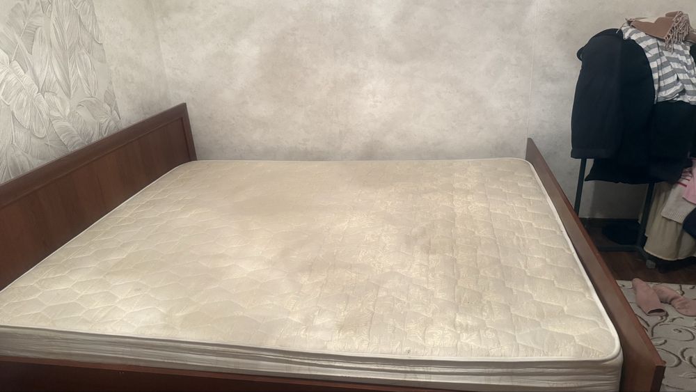 Кровать двух спальную