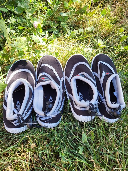 Аквашузы новые  31р