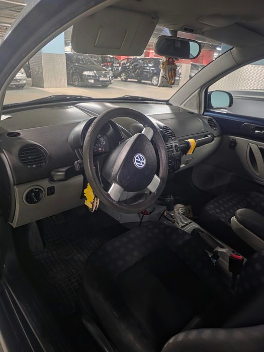 VOLKSWAGEN Beetle 2001 — imagine 5