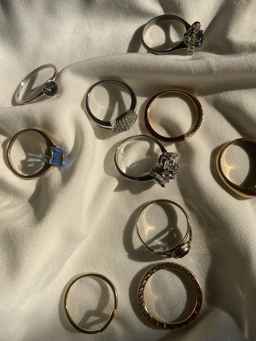 Маркови и скъпоценни пръстени с истински камъни и печати и АНТИКИ