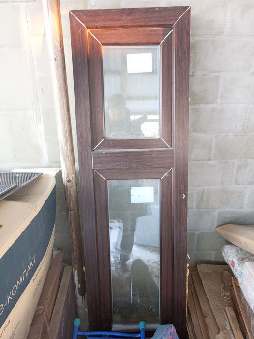 Дверь новый продам