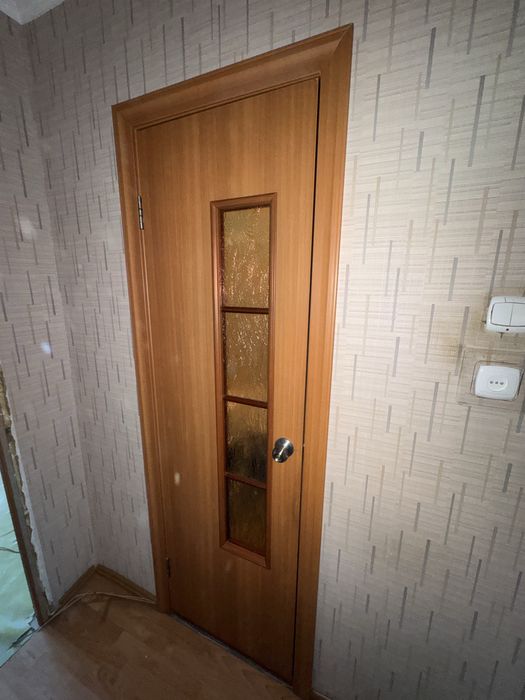 Продам межкомнатную дверь