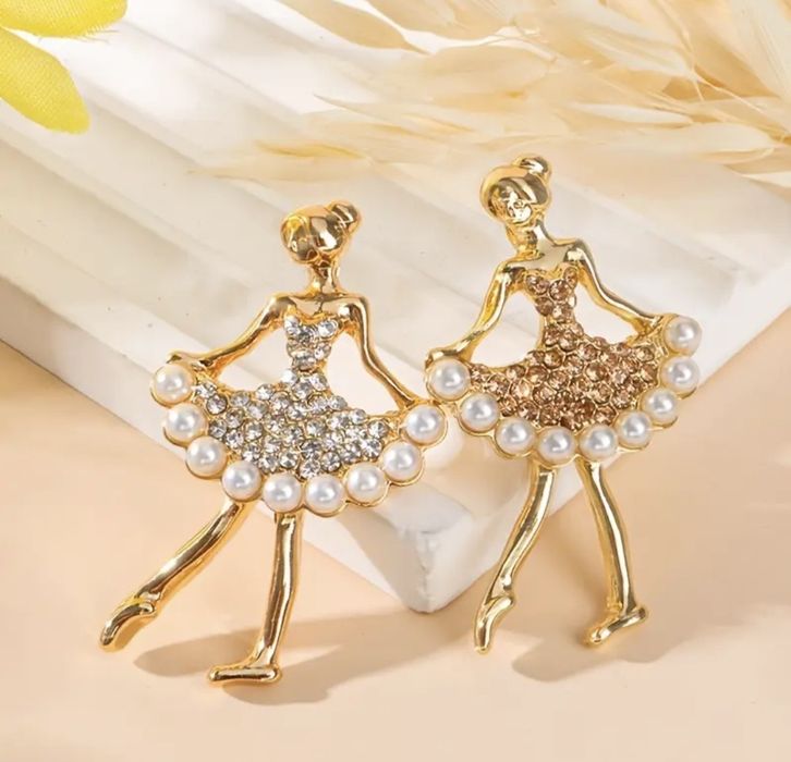 Бутикови брошки за всеки повод.