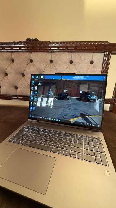 Ноутбук Lenovo yoga 7