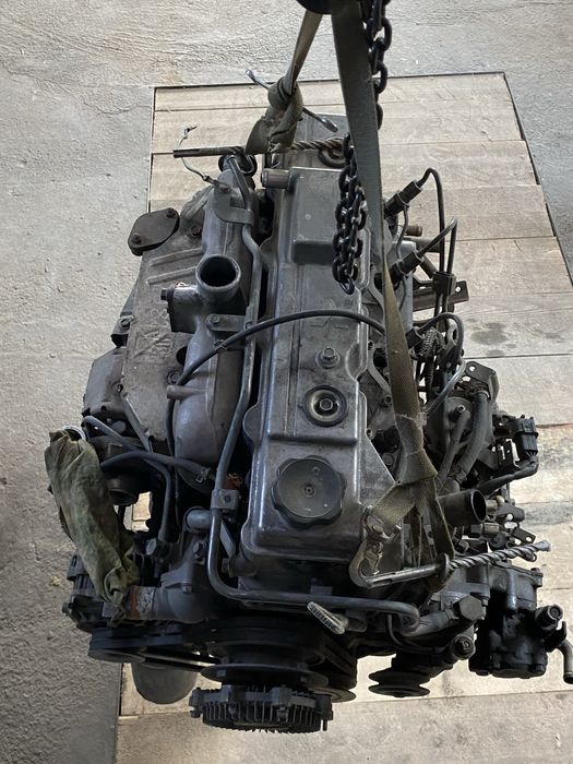 Продам двигатель 4м40