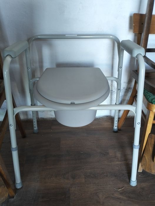 Продаю коляску инвалидную