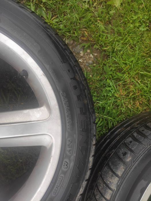 Комплект летни гуми с джанти от Audi, 245/45 R17