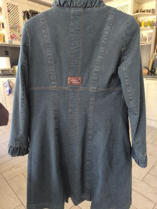 Страхотно манто DANINI, р-р 44, 40 лв.