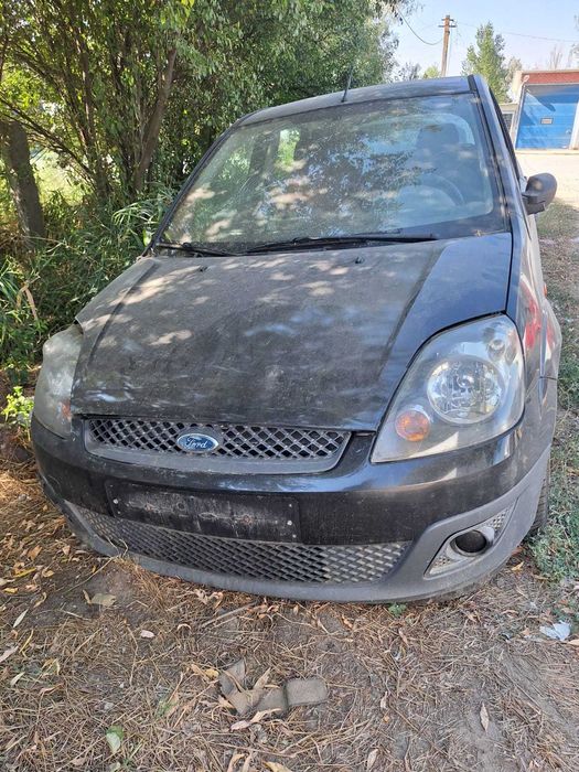 Dezmembrez Ford Fiesta 1.4 TDCI
