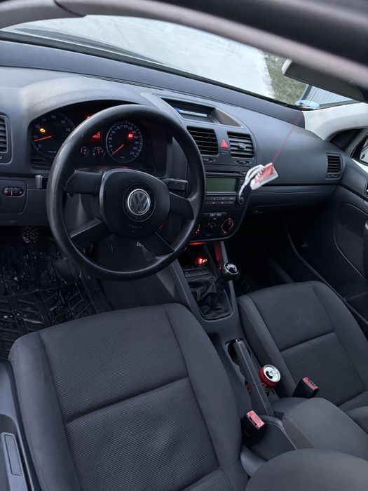 Vand golf 5 2005 1,4 benzina