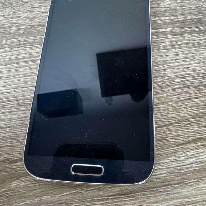 Samsung Galaxy S4 GT-I9505 – за части или ремонт