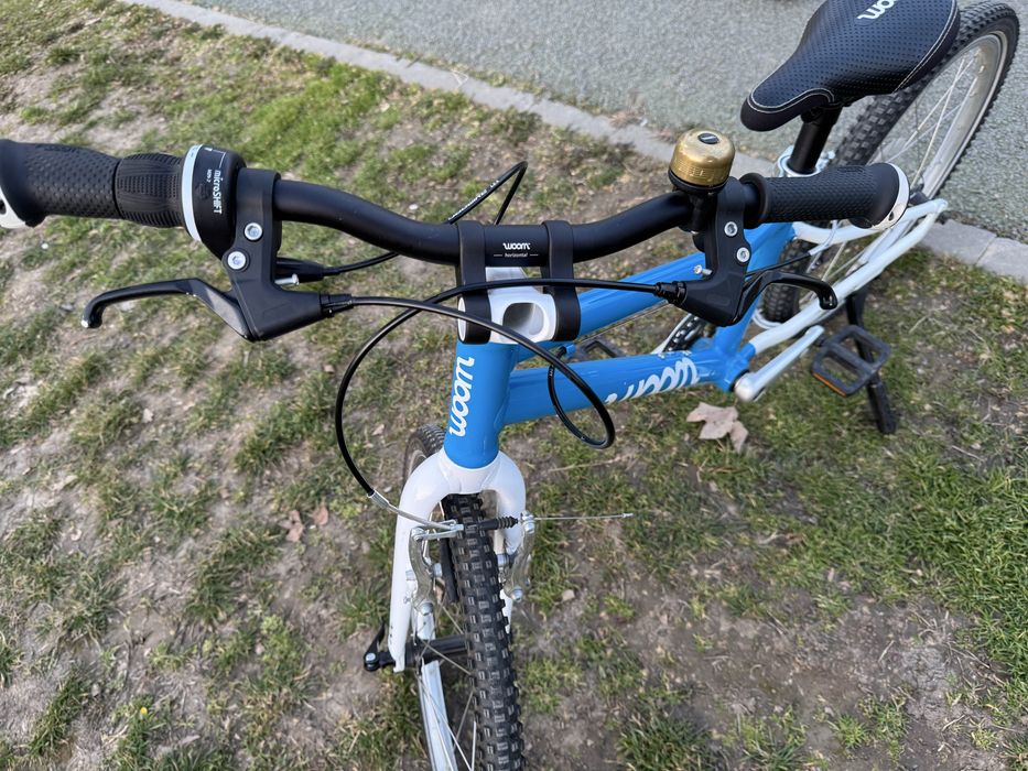 Bicicleta Woom 4 albastra
