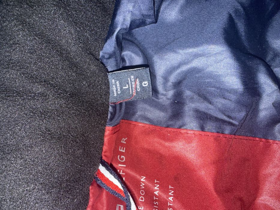 Продам куртку оргинал Tommy Hilfiger