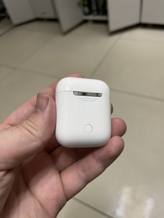 Продам Airpods 2