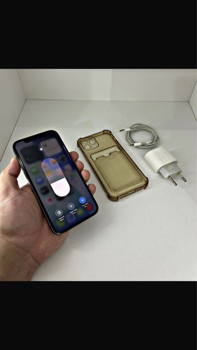 Продам айфон 12 про 128 гб срочно