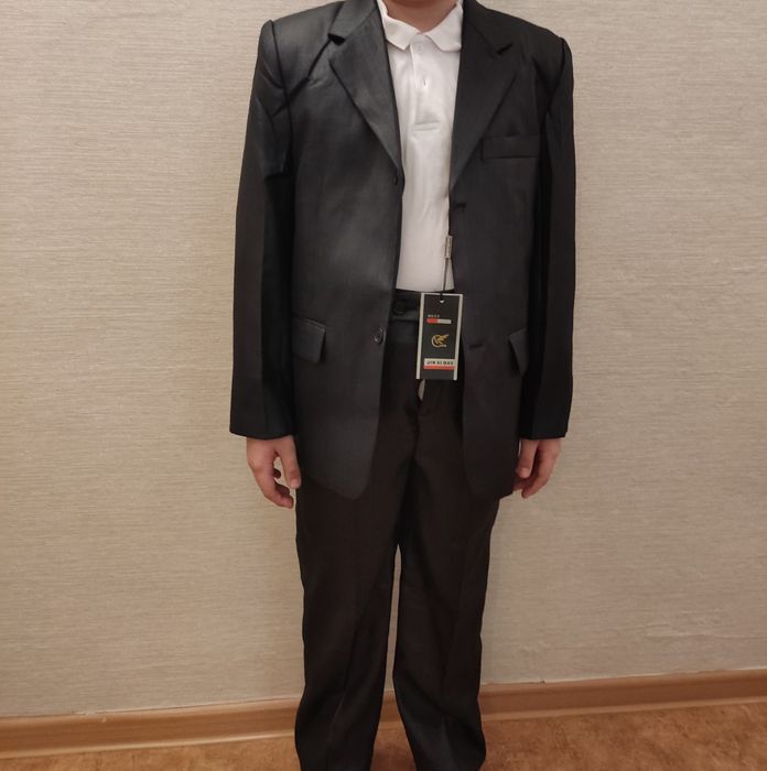 Продам костюм на мальчика