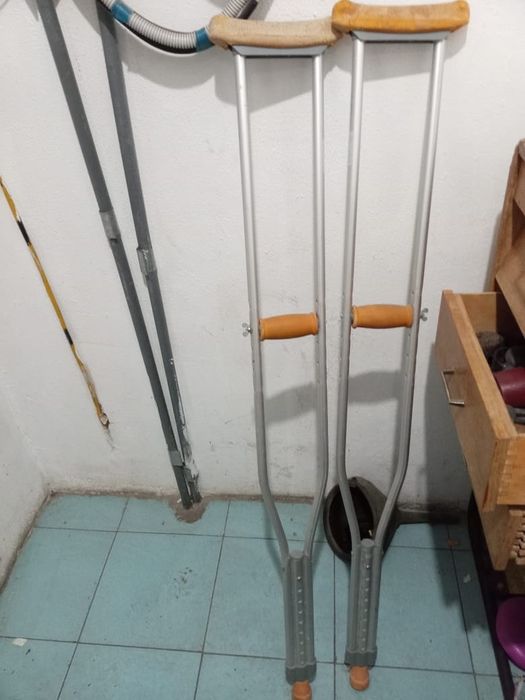 Продам алюминиевые кастыли