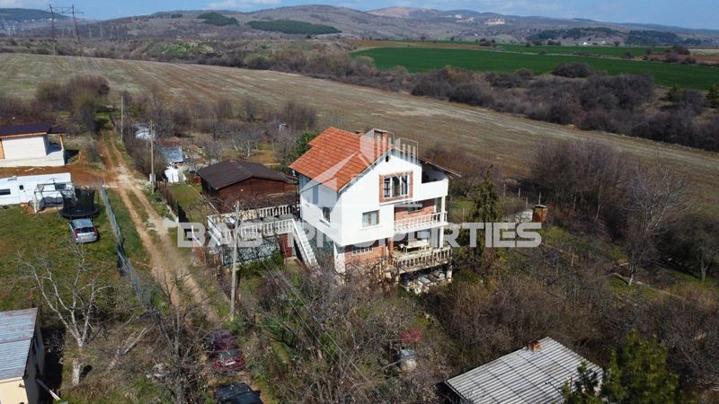 Къща в София, област-гр.Костинброд площ 210