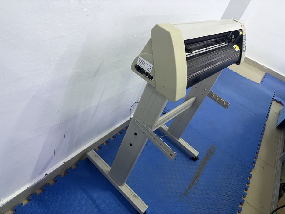 Продам режущий плоттер
