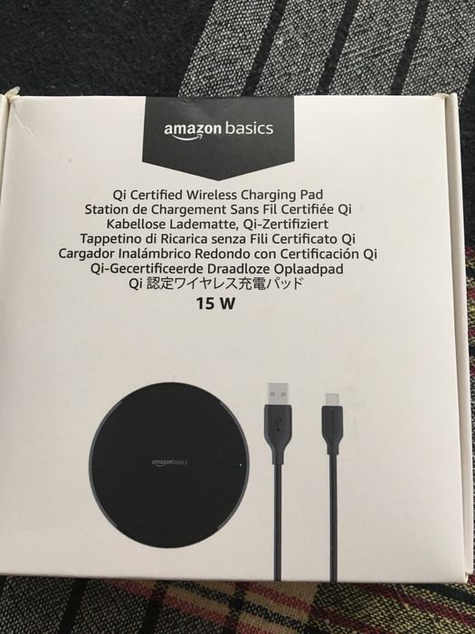 Беспроводная зарядка AmazonBasics