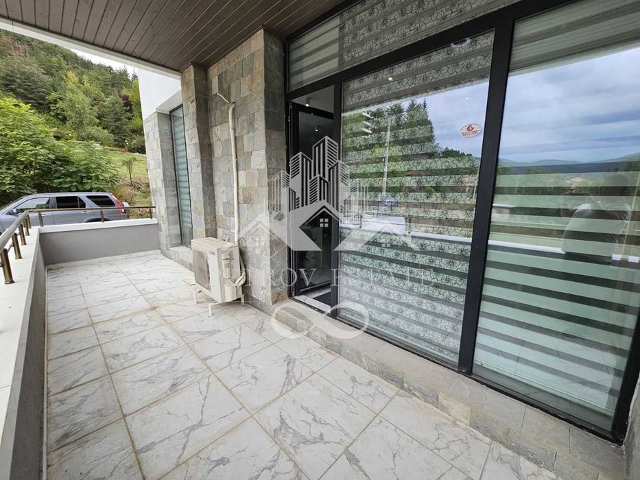 Продава се Офис в Велинград - 61 кв.м за 2010 €/кв.м - Снимка #8