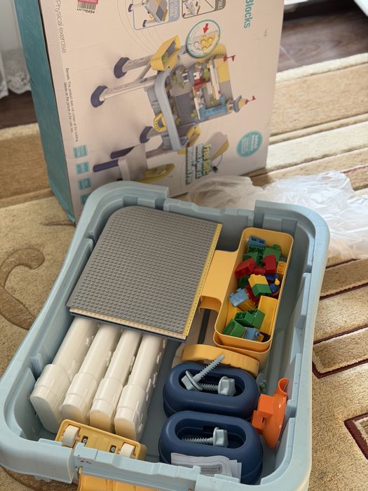 Стол для LEGO / конструкторов (развивающий)