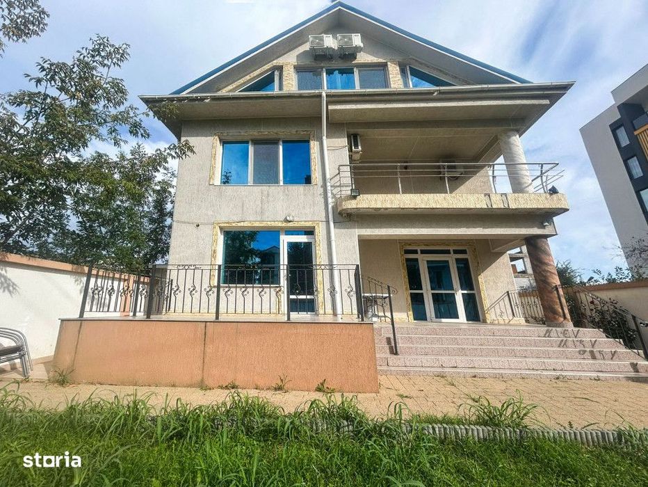 Pensiune cu 10 camere in Mamaia-Sat, zona LIDL . Oportunitate de inves