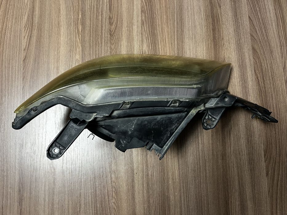 Фара Mitsubishi Outlander 1 левая сторона